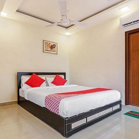 Oyo Kings Hotel Katunayaka Extérieur photo